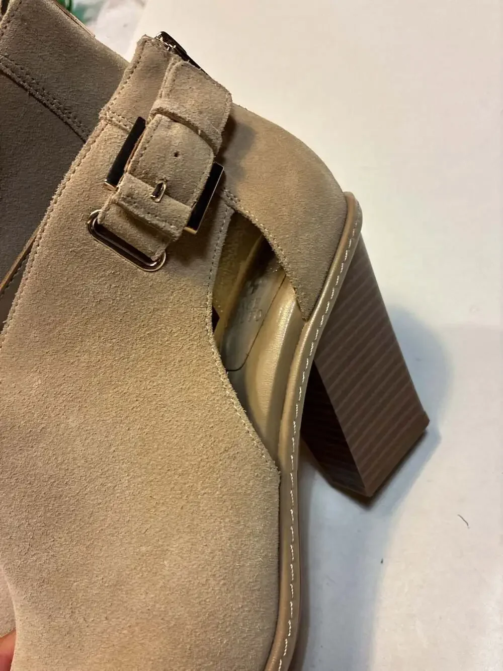 Vince Camuto pre owned